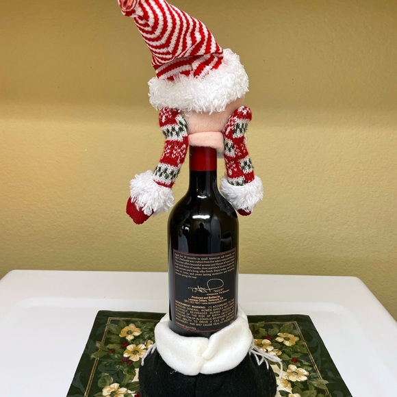 NWOT Christmas Wine Bottle Topper. Santa Head and Boots. Ready for Gift Giving. - Picture 4 of 4